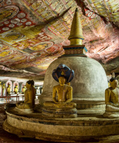 Rangiri Dambulla cave temple - 1000 pieces Jigsaw Puzzle (64.6 cm x 47.6cm)